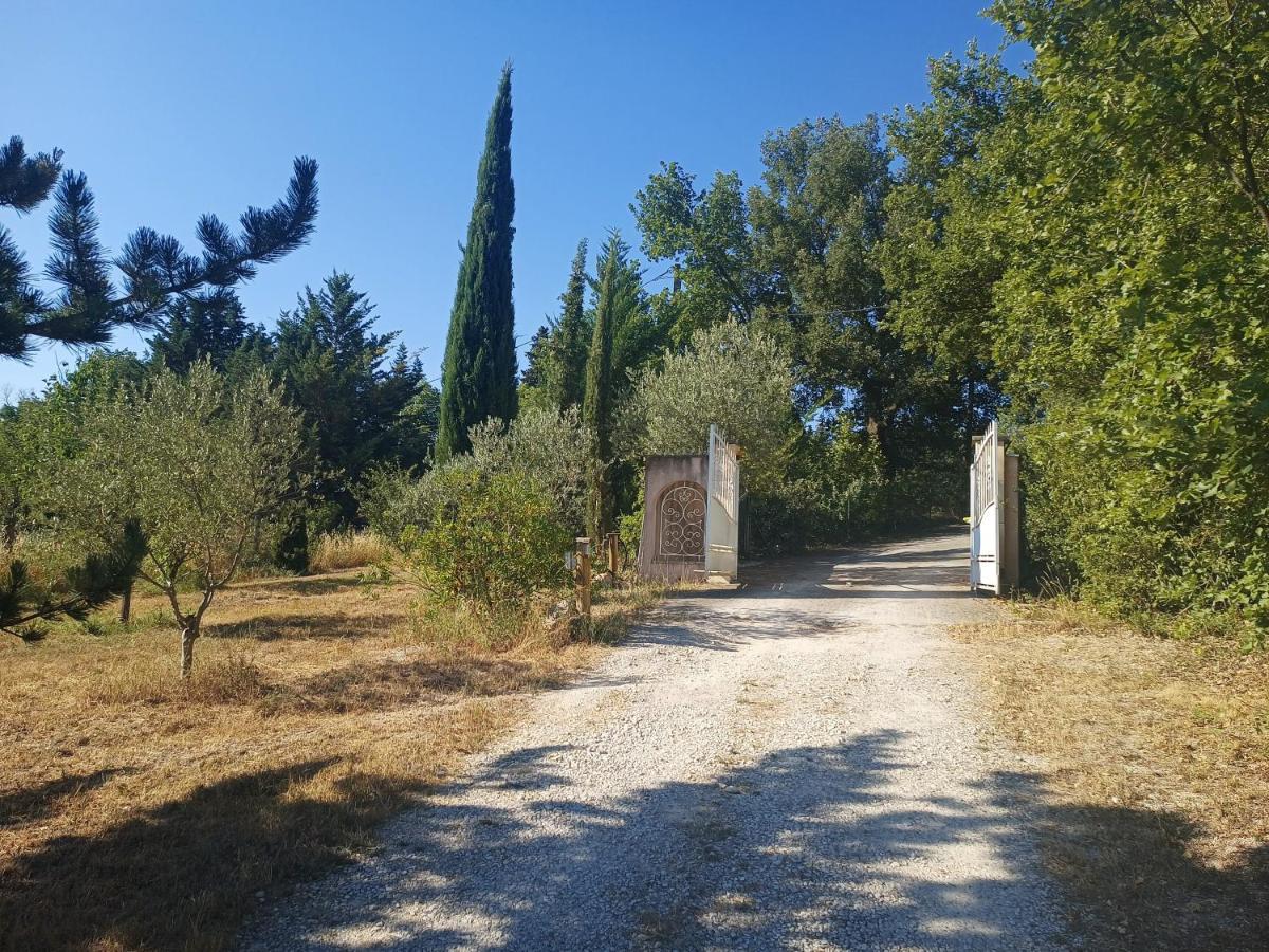 Chalet De Provence エクス＝アン＝プロヴァンス エクステリア 写真